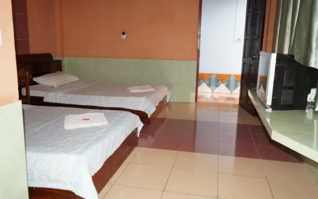 Mary 2 Hotel