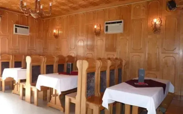 Kerekes Panzió és Étterem