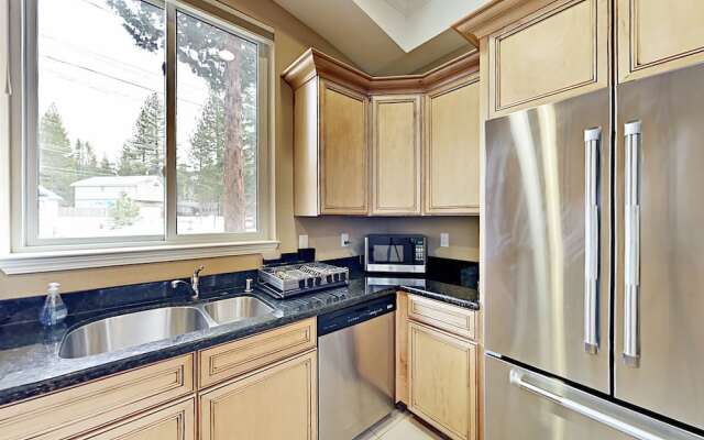 1207 Tomahawk Ln - 4 Br Home