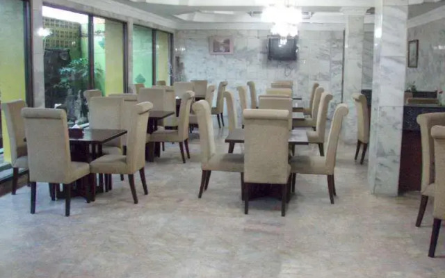 Hotel Tasia Ratu