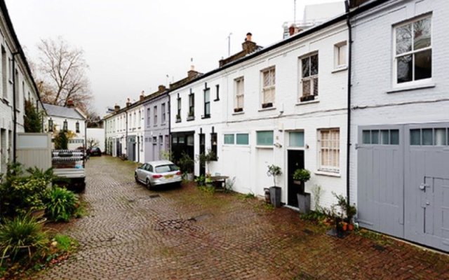 Veeve  Scampston Mews Townhouse