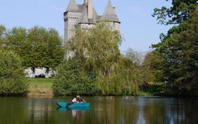 Homestay Château De Saint-Maixant