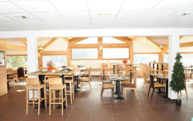 Hotel Le Hameau Des Eaux D'orelle