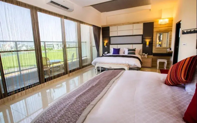 Aqua Dancing Hotel
