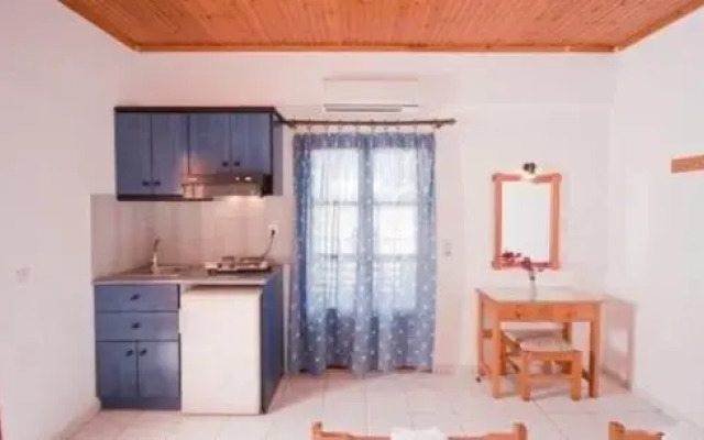 Elpis Hotel