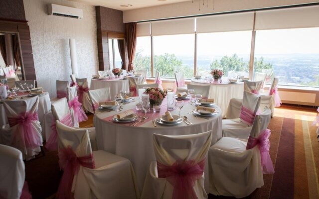 Art & Fit Hotel Kikelet