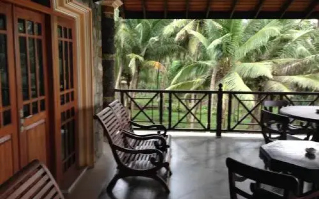 Warahena Beach Hotel