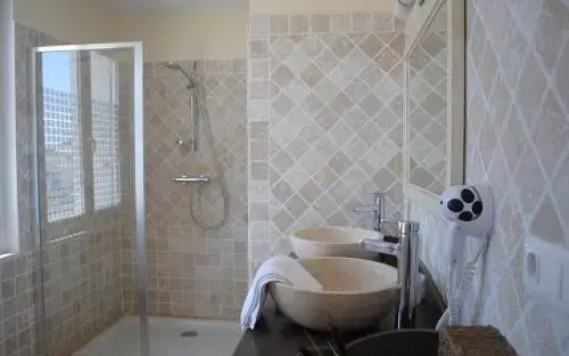 Hotel La Maison sur l'Eau