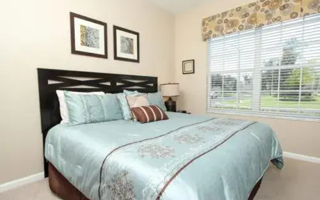 Comrow Villa 7739