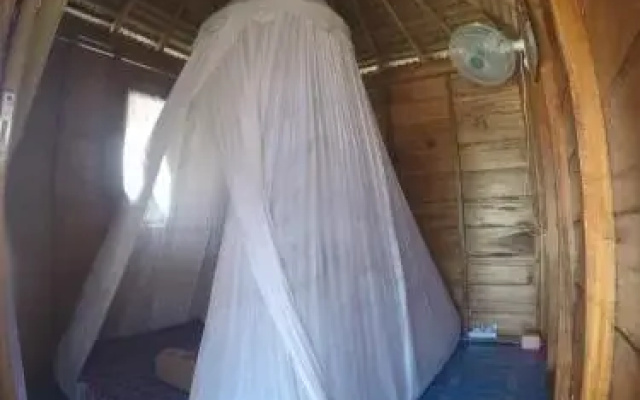 Layar Beach Bungalow