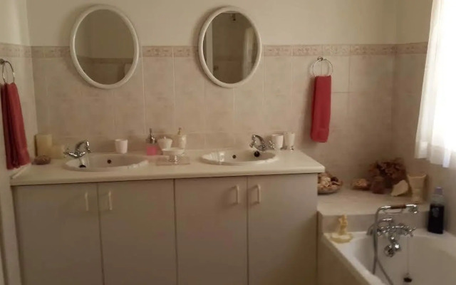 Bougain Villa Guesthouse