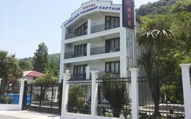 Hotel Captain