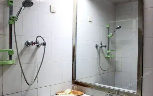 Yiyuan Hotel