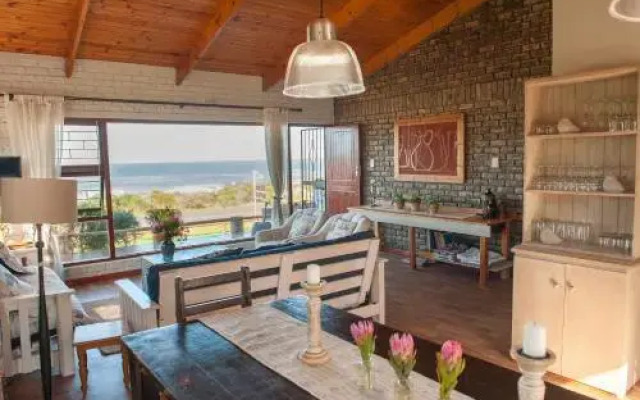 La Mer Seafront Selfcatering Accommodation Kleinmond
