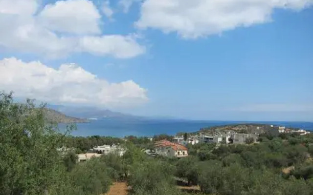 Stelios Apartments