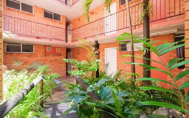 Aussie Wolf Cairns Holiday Lodge Unit 20