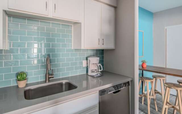 Chic 2BR Near ASU Pool by Wanderjaunt