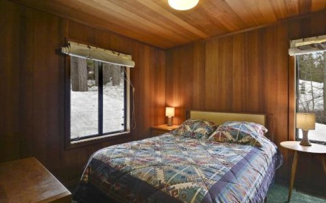 Alpine Meadows Mineral Springs Getaway