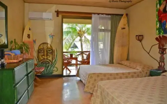 Hotel Roca Verde Beachfront