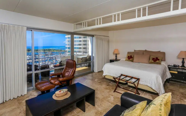 Ilikai 1308 - Studio Condo