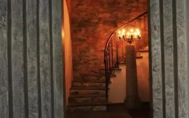 Apartment 23