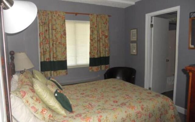 Gatlinburg Chateau Condo #304 by RedAwning