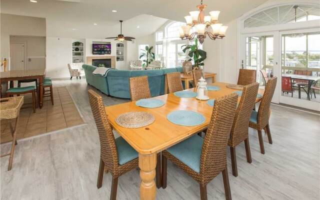 Coastal View VIII - 8 Br Home