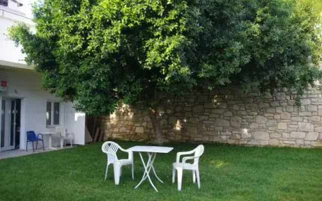 Antonios Hotel Apartments