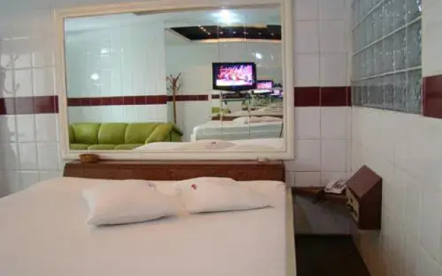 Tititi Motel (Adult Only)