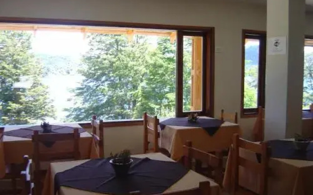 Peninsula De Los Coihues