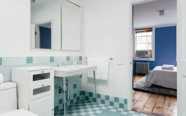 West Village 5BR Townhome & Private Yard