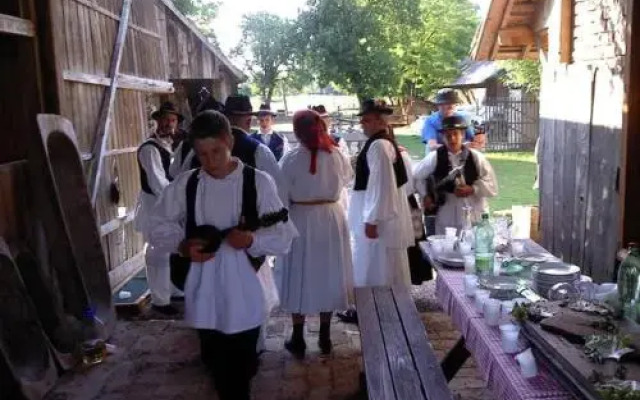 Rural Tourism Family Ravlic