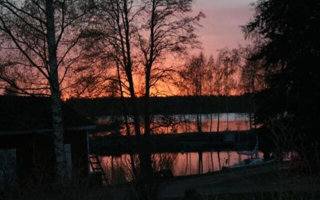 Paksuniemen Majatalo