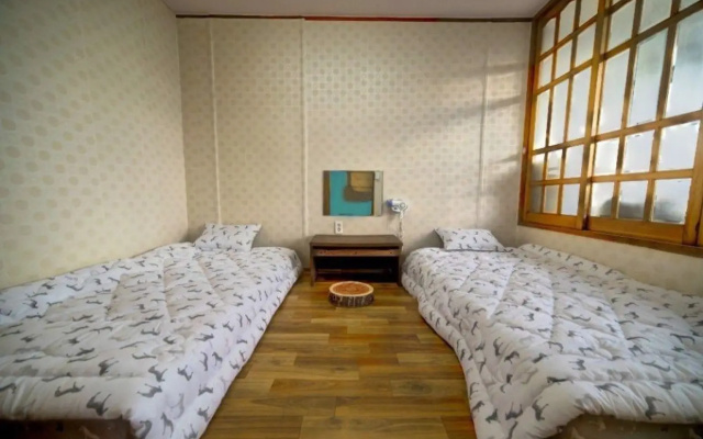 Alangga House - Hostel