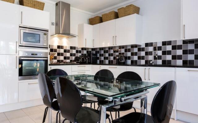 Veeve  3 Bed House Clarence Road Wimbledon