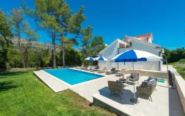 Holiday Home Magud