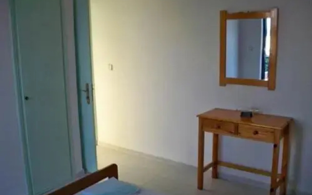 Iris Apartments