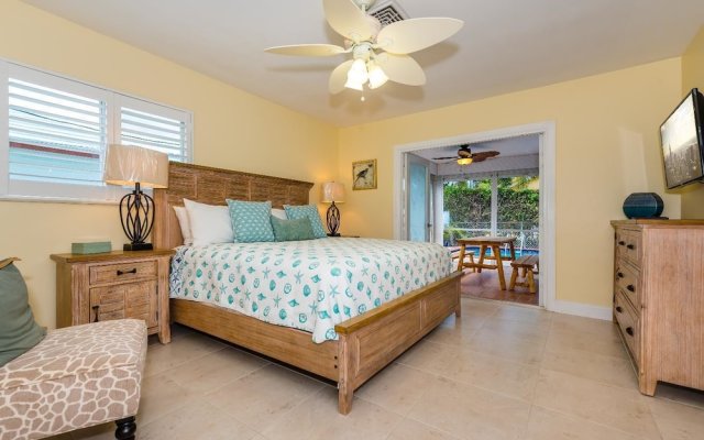 Affinity Pearl - Tropical Oasis, Pool, Covered Patio, Near Beach