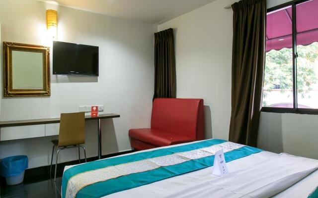 OYO Rooms Chowkit GM Plaza