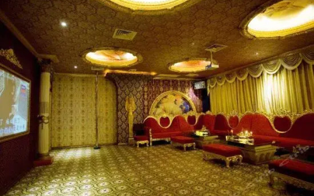 Emp-court Hotel
