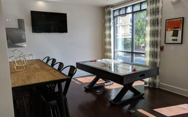Midtown 240 By Homecomfortstay