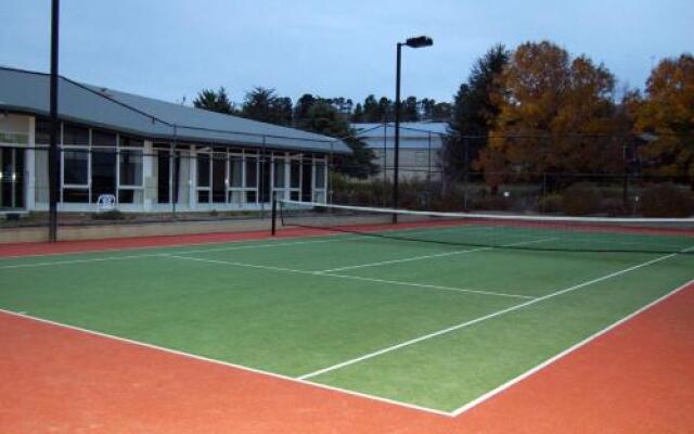 Horizons 414 - Lake Jindabyne Waterfront