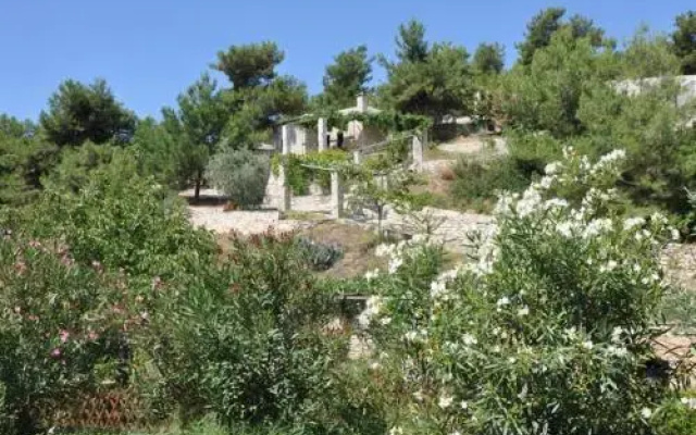 Arsinoi Stonehouses