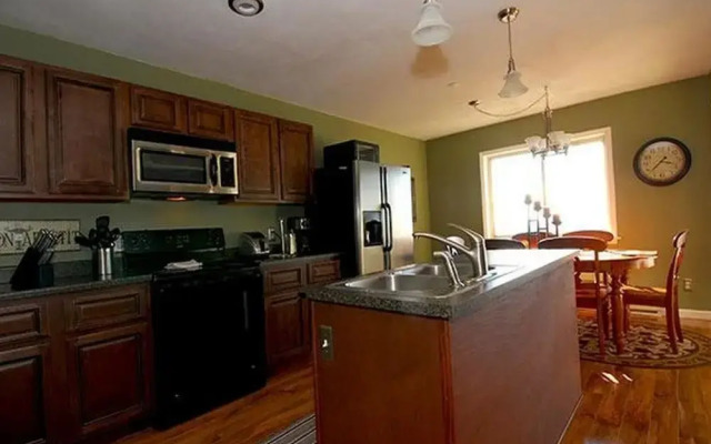 4 Br: Shays Landing 5