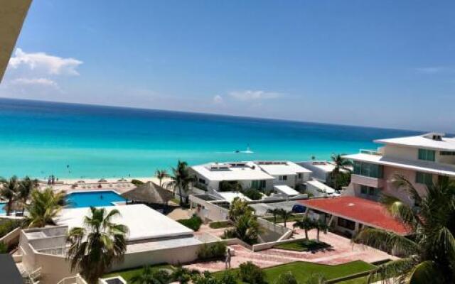 Cancun Beach ApartHotel