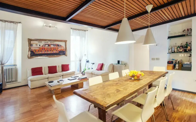 Portico - WR Apartments