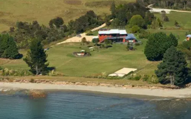 Summerspring Beachfront Accommodation
