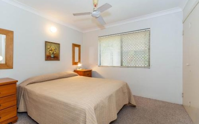 Great Views, ground floor unit Clearview Apartments South Esplande, Bongaree – Guest Rooms – Bongaree
