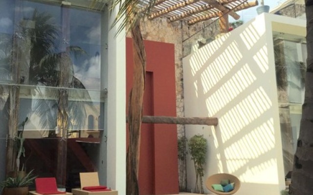 Stunning 2 BR Condo Playa del Carmen by KVR