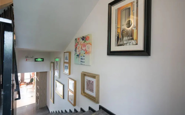 Bizca Art Hostel